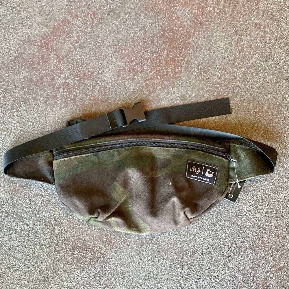 Man Junk Camo Working Man Fanny Pack